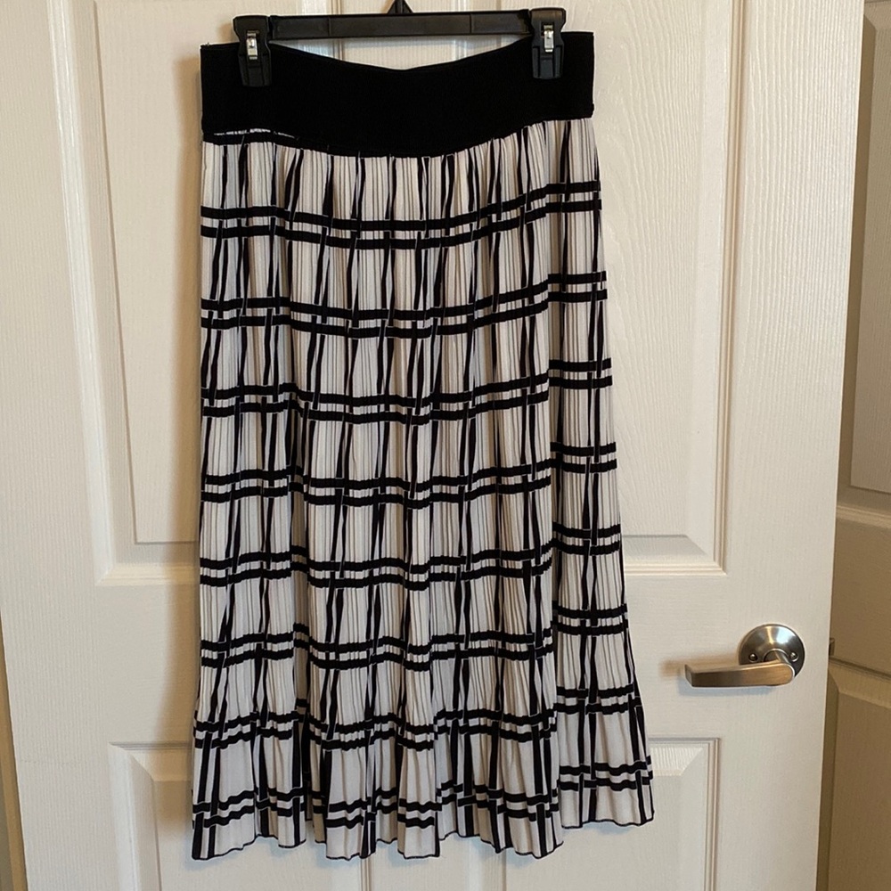 Metrowear Pleated Skirt